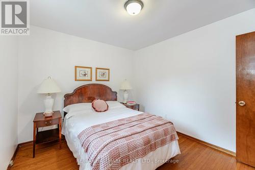 461 Cromwell Avenue, Oshawa (Vanier), ON - Indoor Photo Showing Bedroom