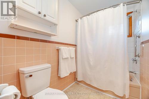 461 Cromwell Avenue, Oshawa (Vanier), ON - Indoor Photo Showing Bathroom