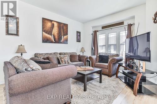 172 - 77 Diana Avenue, Brantford, ON - Indoor Photo Showing Living Room