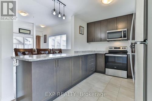 172 - 77 Diana Avenue, Brantford, ON - Indoor Photo Showing Kitchen