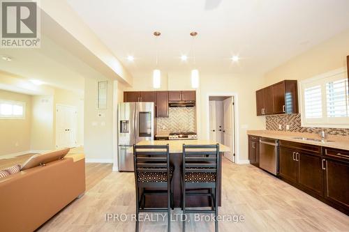 334 Viger Drive, Welland, ON - Indoor Photo Showing Kitchen With Upgraded Kitchen