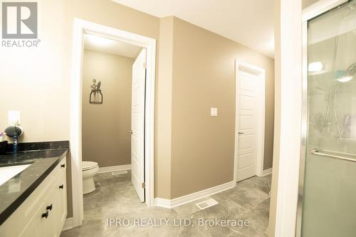 374 Viger Drive, Welland, ON - Indoor Photo Showing Bathroom