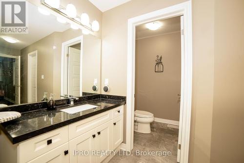 374 Viger Drive, Welland, ON - Indoor Photo Showing Bathroom