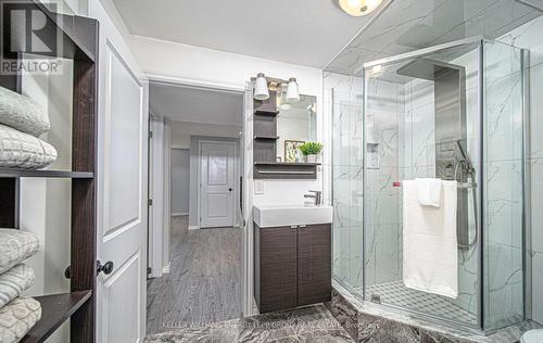 351 Dickens Drive, Oshawa (Eastdale), ON - Indoor Photo Showing Bathroom