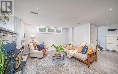 351 Dickens Drive, Oshawa (Eastdale), ON - Indoor Photo Showing Living Room