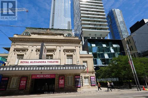 1806 - 224 King Street W, Toronto (Waterfront Communities), ON - Outdoor With Facade