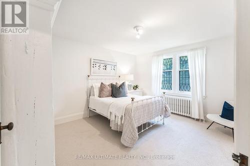 242 Bessborough Drive, Toronto (Leaside), ON - Indoor Photo Showing Bedroom