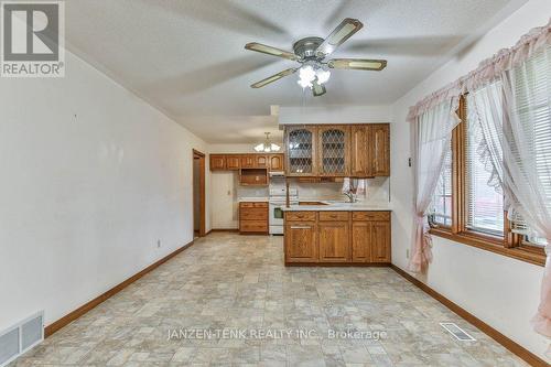 9293 Richmond Road, Bayham (Richmond), ON - Indoor Photo Showing Kitchen