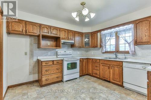 9293 Richmond Road, Bayham (Richmond), ON - Indoor Photo Showing Kitchen With Double Sink