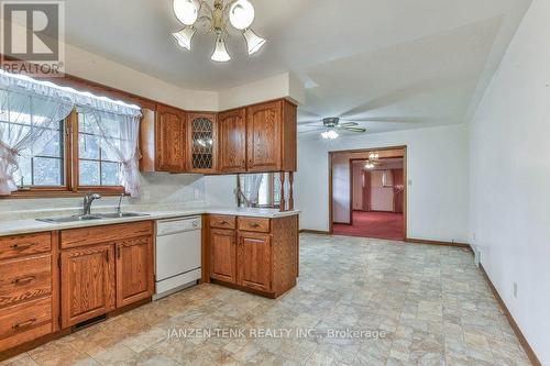 9293 Richmond Road, Bayham (Richmond), ON - Indoor Photo Showing Kitchen With Double Sink