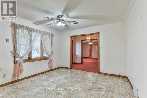 9293 Richmond Road, Bayham (Richmond), ON - Indoor Photo Showing Other Room