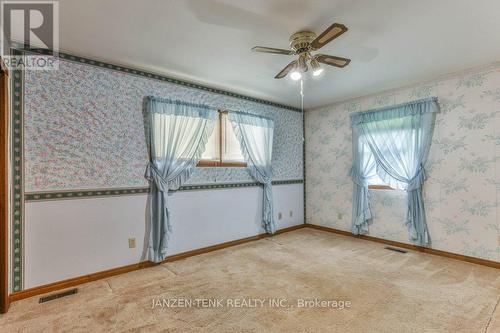 9293 Richmond Road, Bayham (Richmond), ON - Indoor Photo Showing Other Room