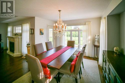 363 Darcy Drive, Strathroy-Caradoc (Nw), ON - Indoor Photo Showing Dining Room