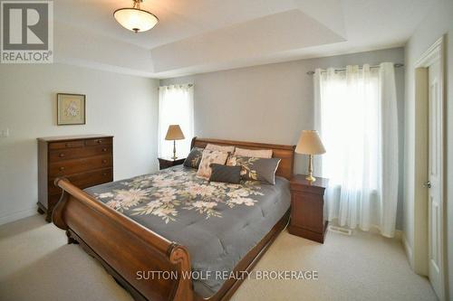 363 Darcy Drive, Strathroy-Caradoc (Nw), ON - Indoor Photo Showing Bedroom