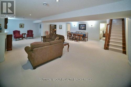 363 Darcy Drive, Strathroy-Caradoc (Nw), ON - Indoor