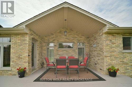 363 Darcy Drive, Strathroy-Caradoc (Nw), ON - Outdoor With Deck Patio Veranda