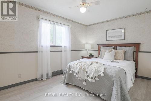 13 Third Street, Kawartha Lakes, ON - Indoor Photo Showing Bedroom