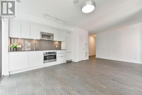 204 - 25 Richmond Street E, Toronto (Church-Yonge Corridor), ON - Indoor Photo Showing Kitchen