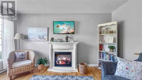 39 Parkwood Avenue, Saint John, NB - Indoor Photo Showing Living Room With Fireplace