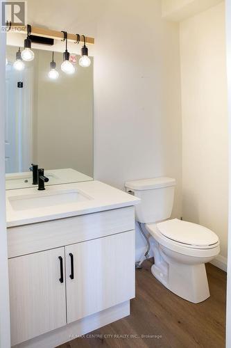 1826 Finley Crescent, London, ON - Indoor Photo Showing Bathroom