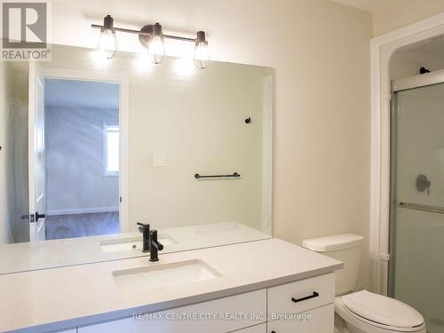 1826 Finley Crescent, London, ON - Indoor Photo Showing Bathroom