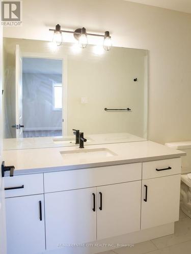 1826 Finley Crescent, London, ON - Indoor Photo Showing Bathroom