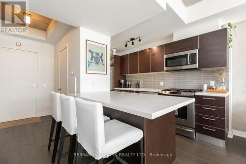 407 - 1201 Dundas Street E, Toronto, ON - Indoor Photo Showing Kitchen With Upgraded Kitchen