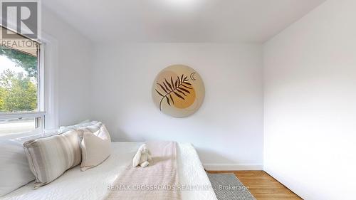 25 Dunelm Street, Toronto (Scarborough Village), ON - Indoor Photo Showing Bedroom