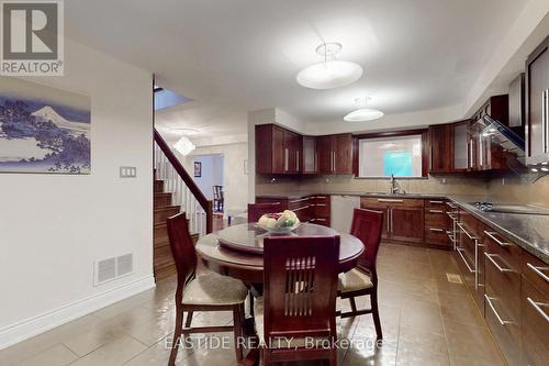 339 Elmwood Avenue, Richmond Hill, ON - Indoor Photo Showing Other Room