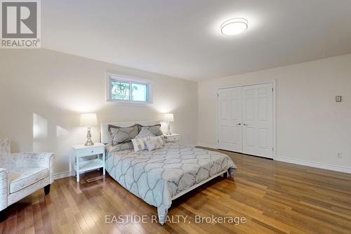 339 Elmwood Avenue, Richmond Hill, ON - Indoor Photo Showing Bedroom