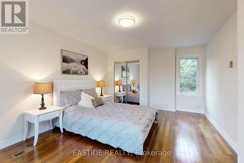 339 Elmwood Avenue, Richmond Hill, ON - Indoor Photo Showing Bedroom