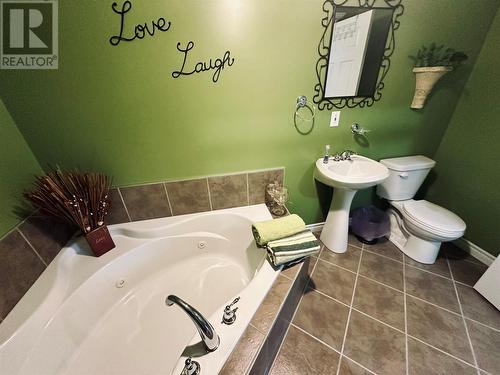 107 Main Street, Triton, NL - Indoor Photo Showing Bathroom