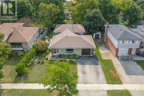 33 Roslyn Road, Barrie, ON - Outdoor With Facade