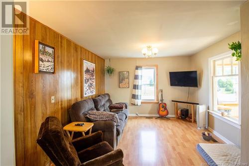 11 Aiton Road, Sussex, NB - Indoor Photo Showing Living Room