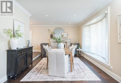 5138 Cherryhill Crescent, Burlington, ON - Indoor Photo Showing Dining Room