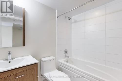 415 - 80 Esther Lorrie Drive, Toronto (West Humber-Clairville), ON - Indoor Photo Showing Bathroom