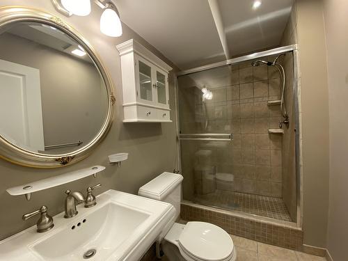 Basement Suite 3758 154 Street, Surrey, BC - Indoor Photo Showing Bathroom