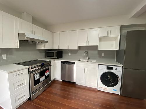 Basement Suite 3758 154 Street, Surrey, BC - Indoor Photo Showing Kitchen