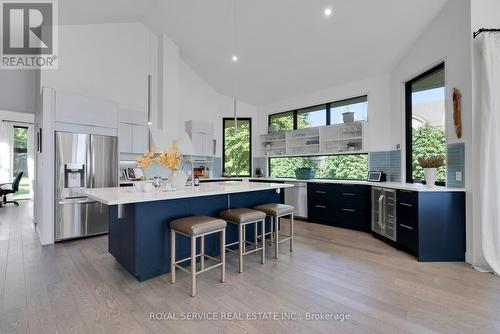 121 Cove Road, Clarington (Bowmanville), ON - Indoor Photo Showing Kitchen With Upgraded Kitchen