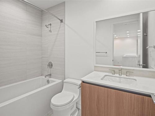 1314-2000 Hannington Rd, Langford, BC - Indoor Photo Showing Bathroom