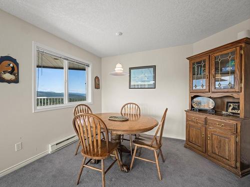 309-1201 Henry Rd, Courtenay, BC - Indoor Photo Showing Dining Room