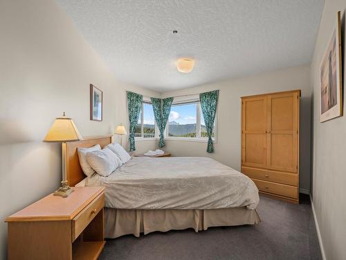 309-1201 Henry Rd, Courtenay, BC - Indoor Photo Showing Bedroom