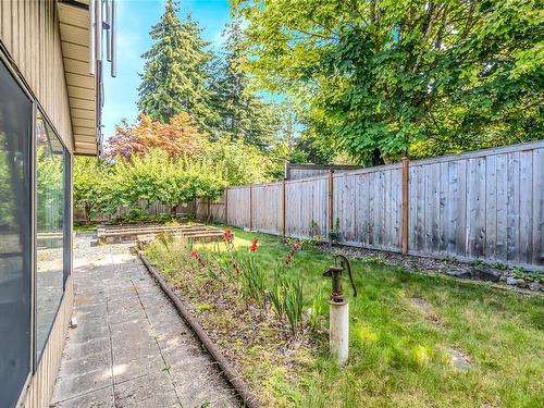 112 Garden Rd, Qualicum Beach, BC 