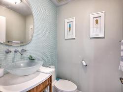 Powder room - 