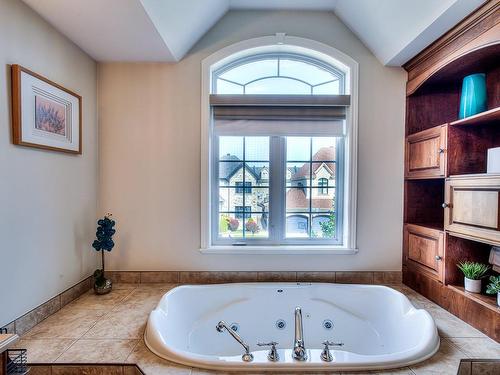 Ensuite bathroom - 292 Rue Des Alismas, Laval (Sainte-Dorothée), QC - Indoor Photo Showing Bathroom