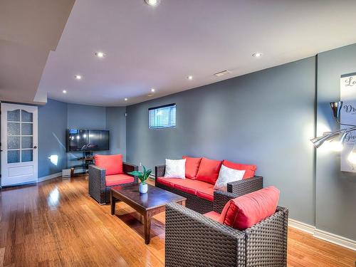 Family room - 292 Rue Des Alismas, Laval (Sainte-Dorothée), QC - Indoor Photo Showing Living Room