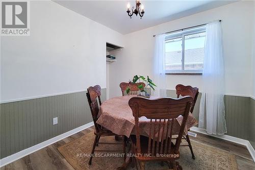 249 Fernwood Crescent, Hamilton (Hampton Heights), ON - Indoor Photo Showing Dining Room