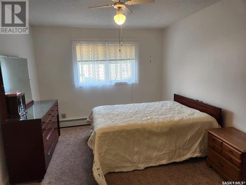 207 211 Crawford Avenue W, Melfort, SK - Indoor Photo Showing Bedroom