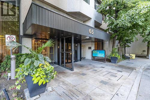 3209 - 65 Harbour Square, Toronto, ON - Outdoor