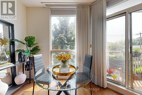 203 - 4200 Bathurst Street, Toronto (Clanton Park), ON - Indoor Photo Showing Dining Room